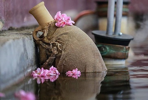 iranian rosewater is the best rosewater - THE WORLD&#8217;S BEST ROSEWATER COMES FROM IRAN