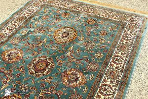 Shah Abbasi Palmetto flower design of persian rug